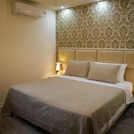 Vila Adel 4* كورتشي