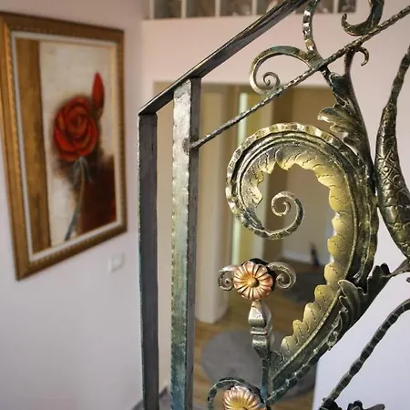 Vila Adel 4*