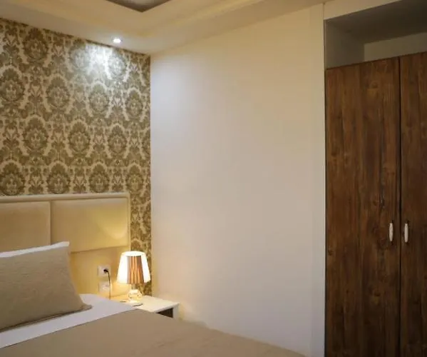 Vila Adel 4* 科尔察